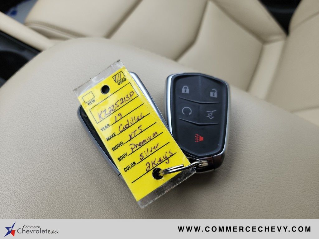 Vehicle image 39 of 44