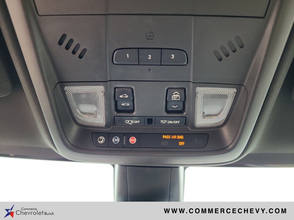 Vehicle image 34 of 44