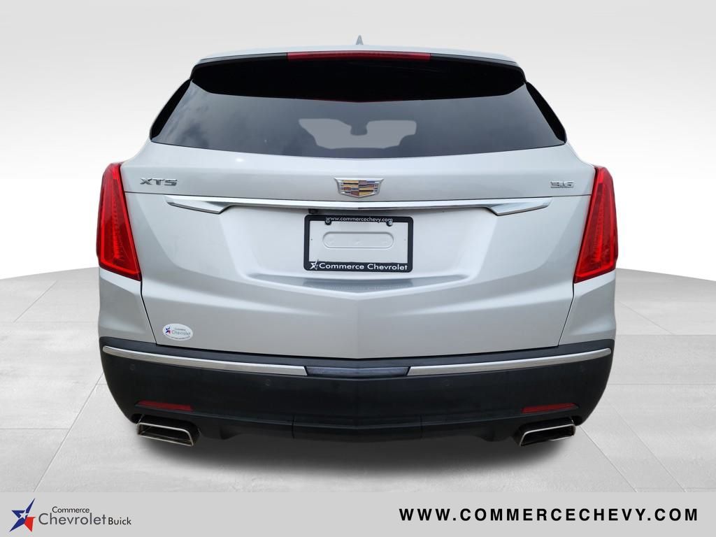 Vehicle image 5 of 44