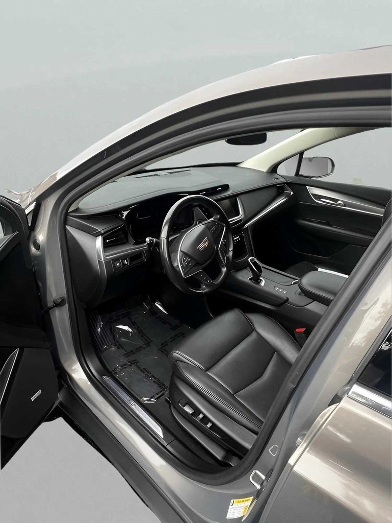 Vehicle image 15 of 20