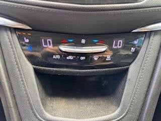 Vehicle image 27 of 45