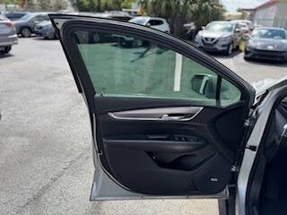 Vehicle image 17 of 45