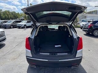 Vehicle image 32 of 45