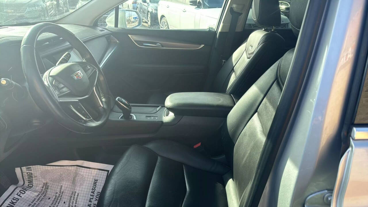 Vehicle image 9 of 16
