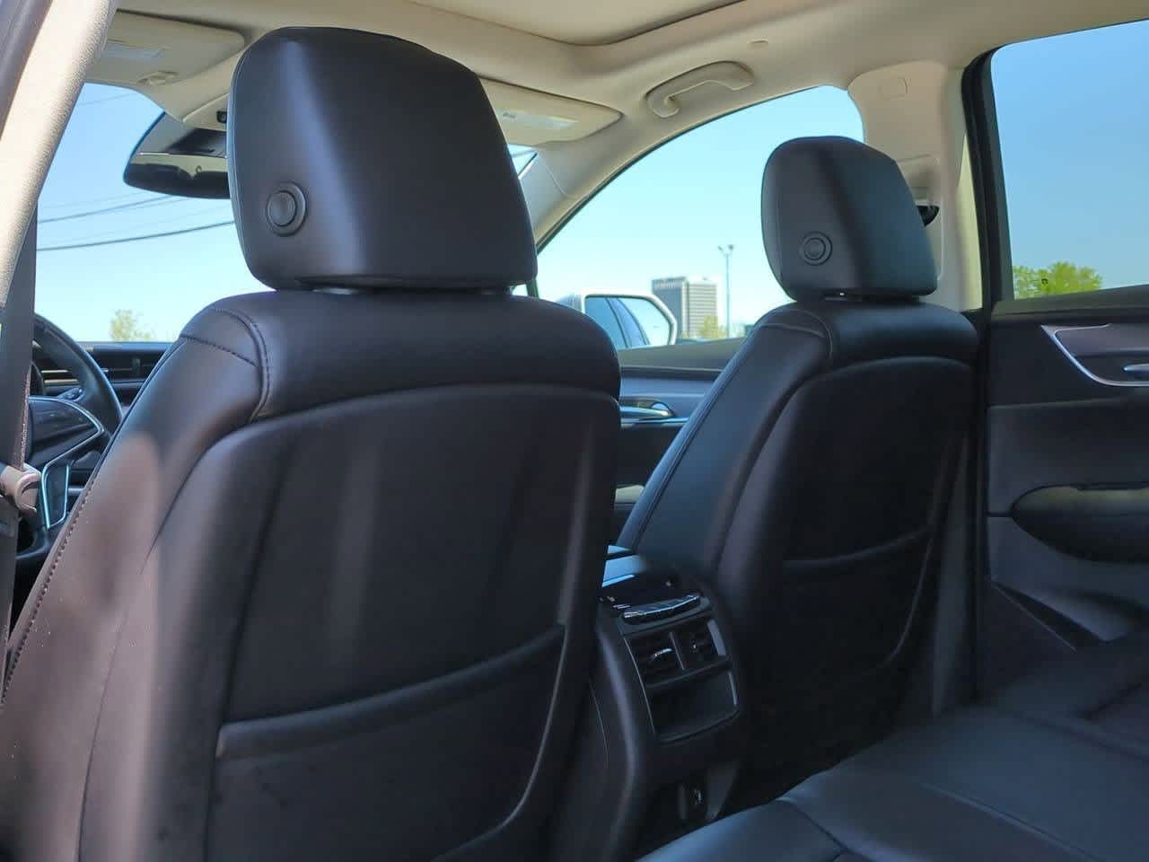 Vehicle image 17 of 36