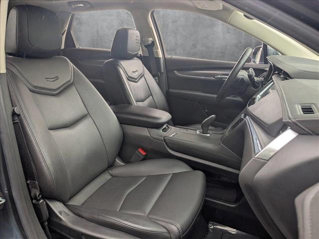 Vehicle image 23 of 27
