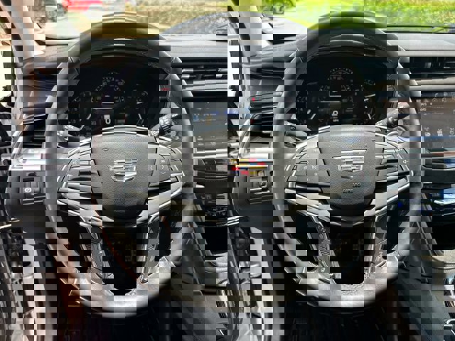 Vehicle image 17 of 27