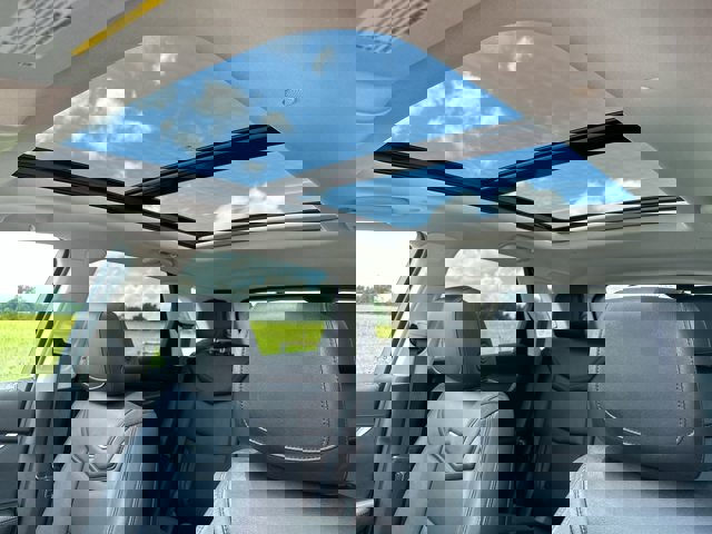 Vehicle image 16 of 27
