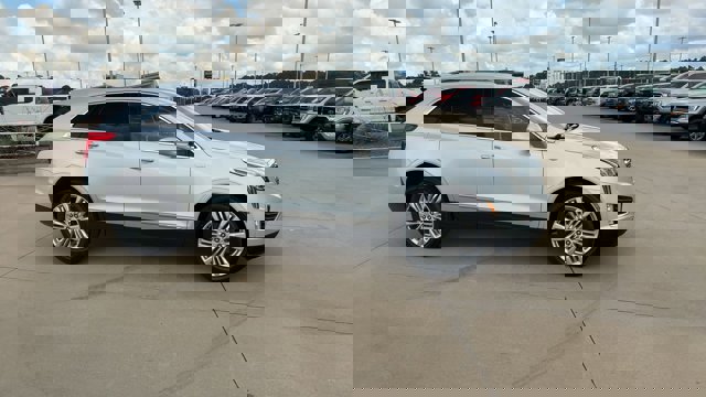 Vehicle image 3 of 27