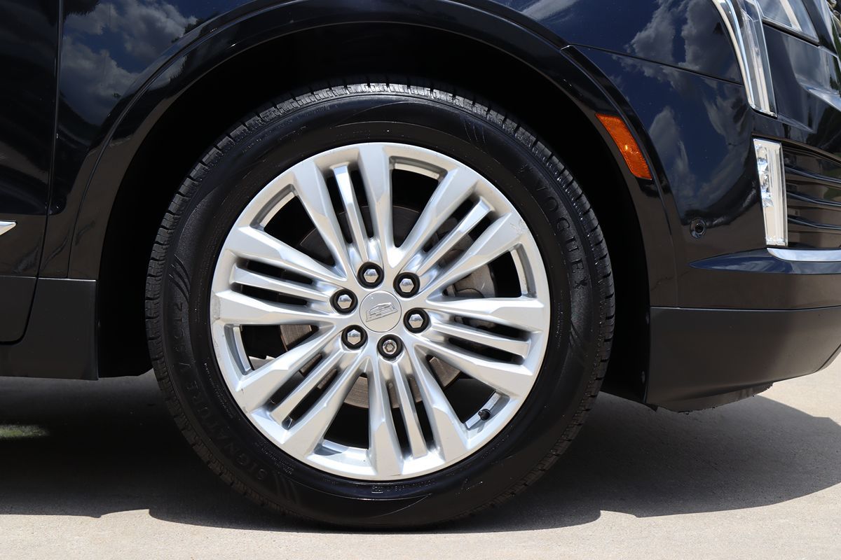 Vehicle image 48 of 52