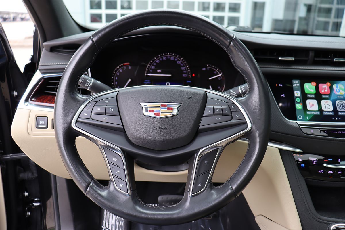 Vehicle image 14 of 52