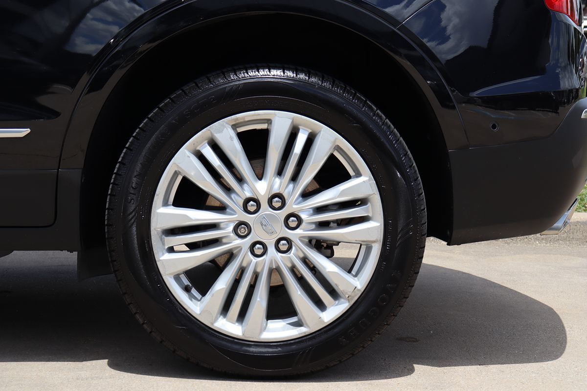 Vehicle image 45 of 52