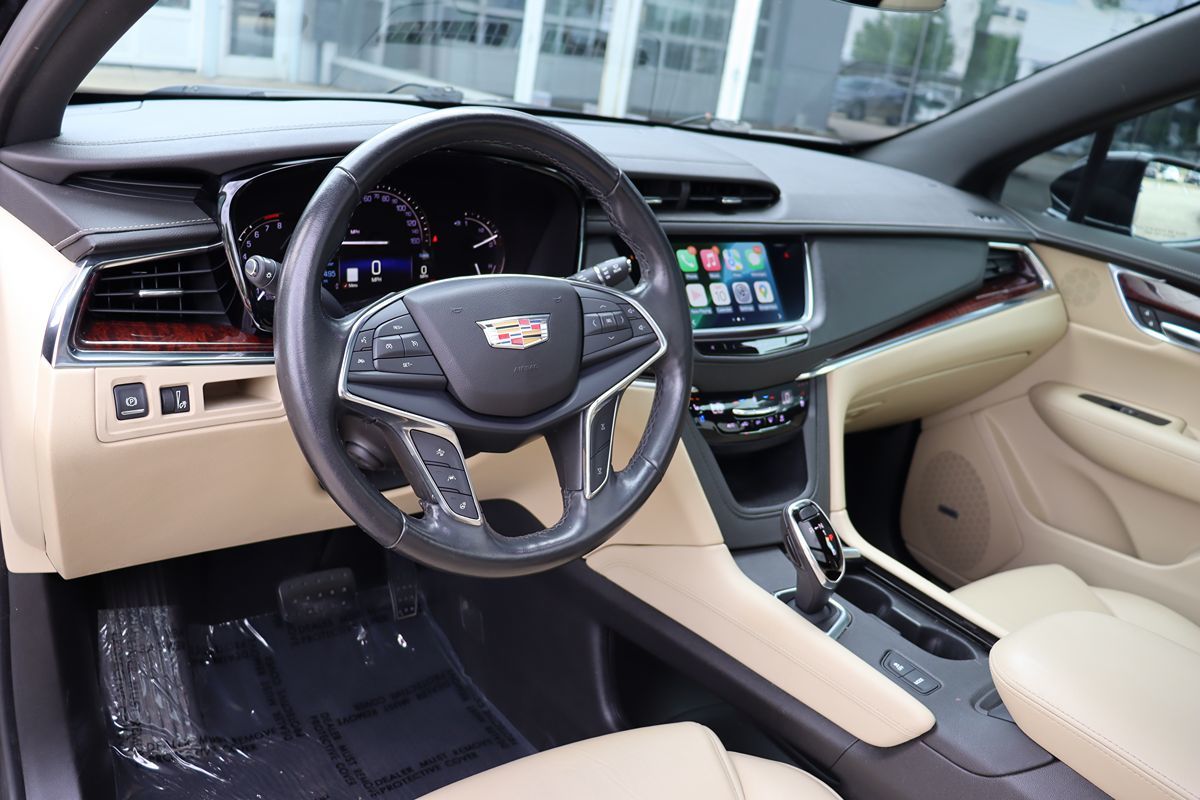 Vehicle image 12 of 52