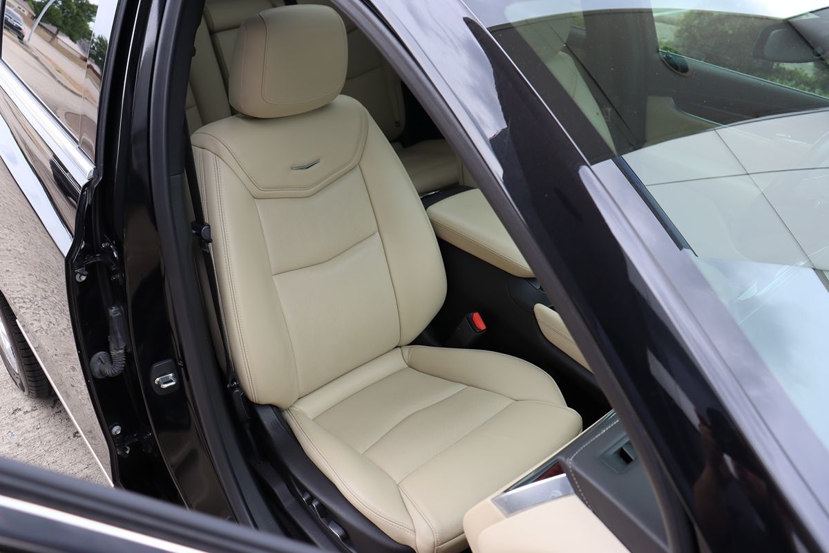 Vehicle image 29 of 52