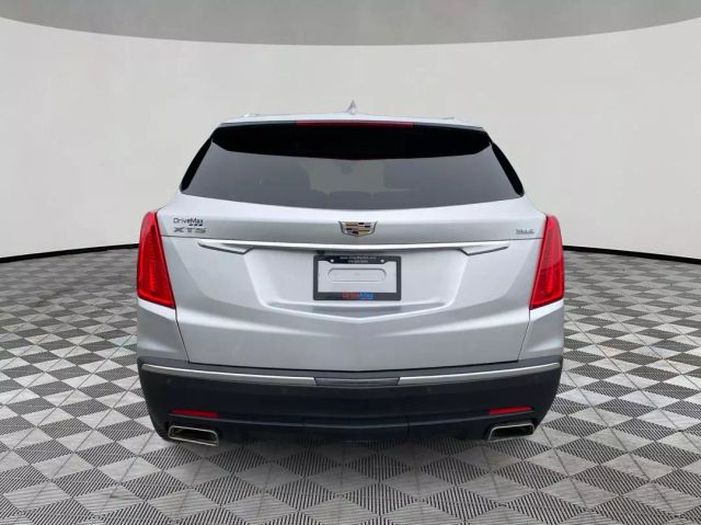 Vehicle image 11 of 42