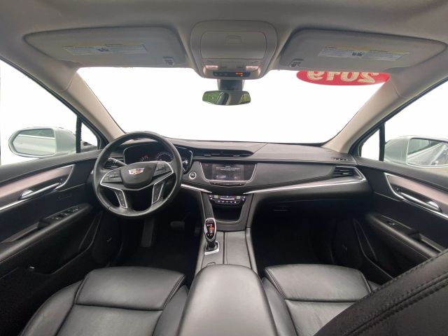 Vehicle image 17 of 42