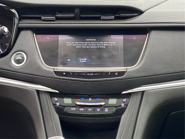 Vehicle image 16 of 42