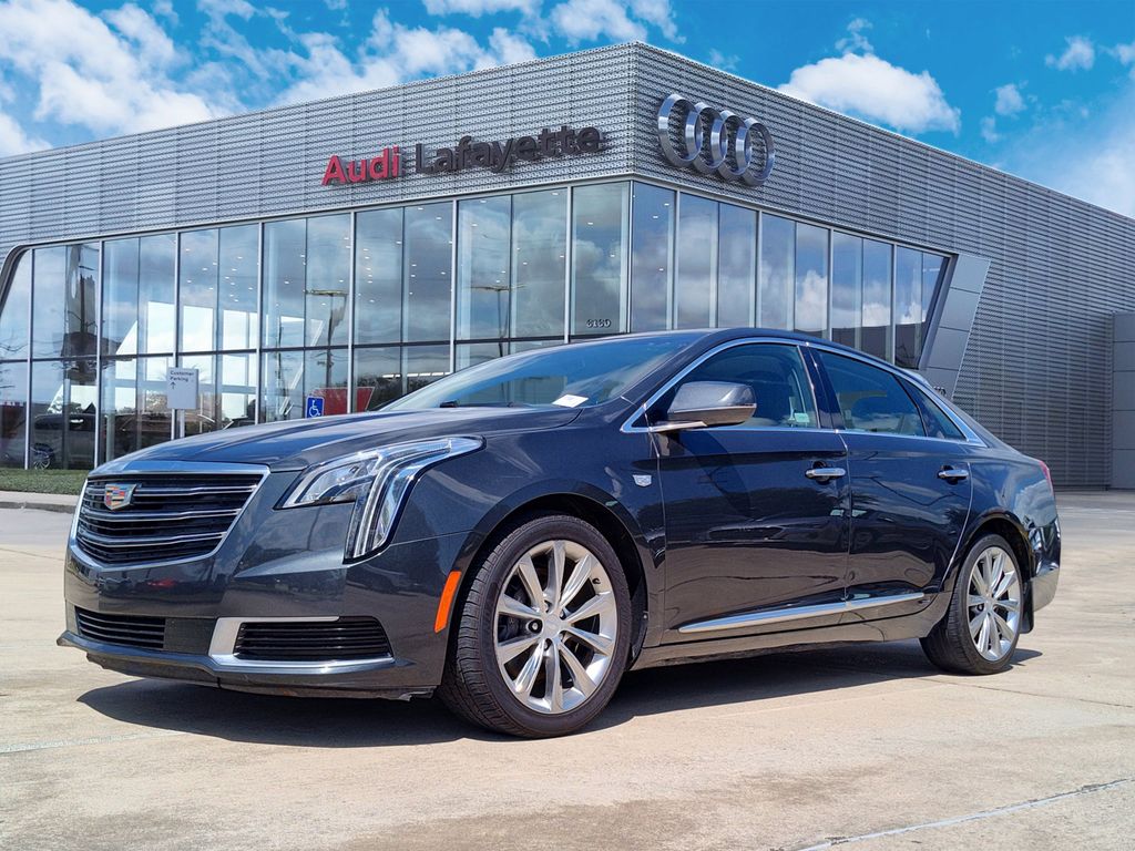 2019 Cadillac XTS Base Image 1 of 37
