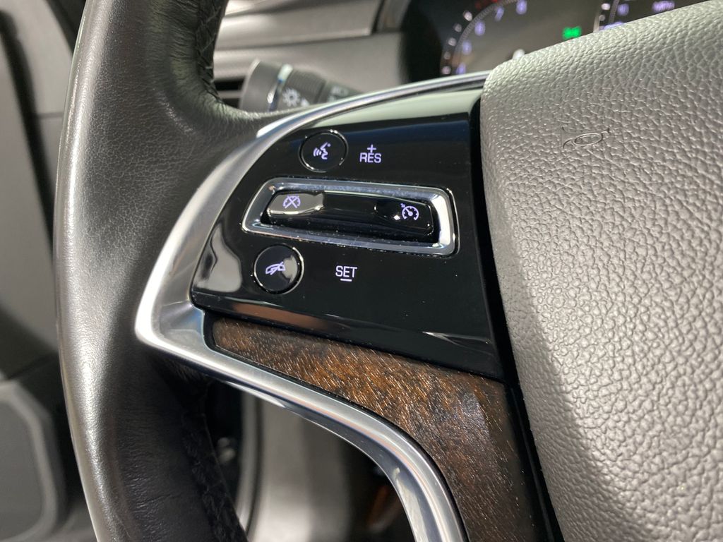 Vehicle image 13 of 32