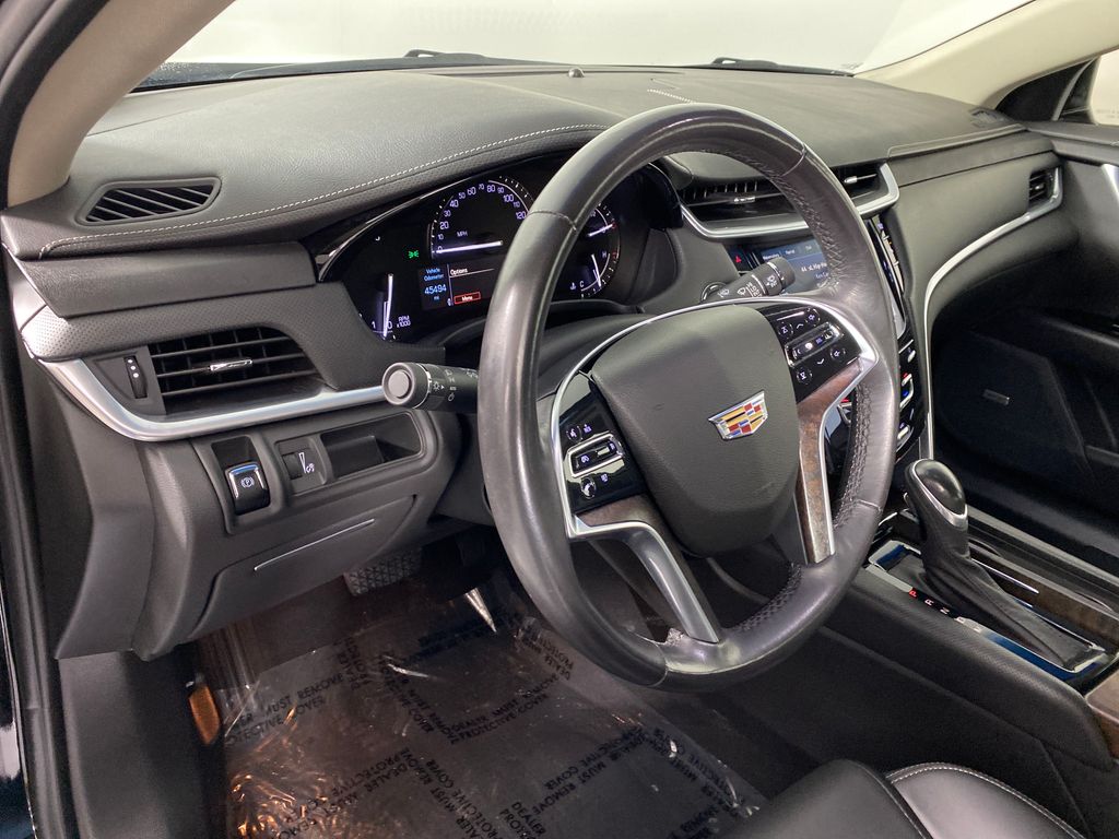 Vehicle image 10 of 32