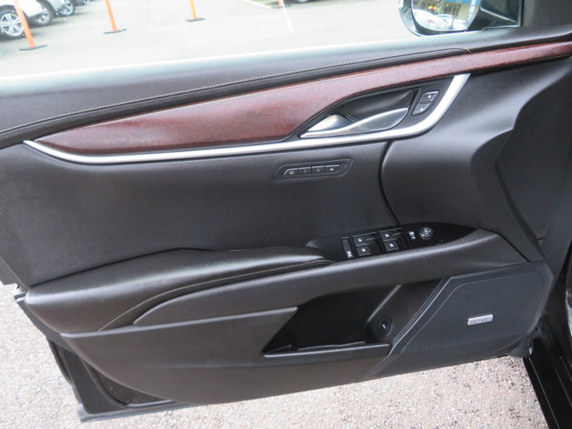 Vehicle image 19 of 36