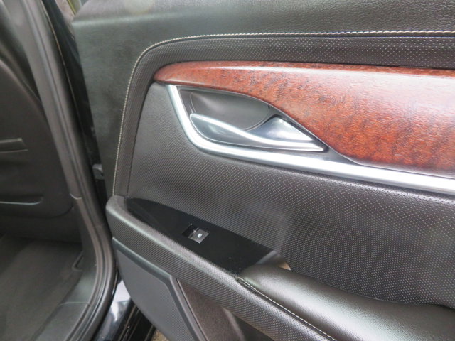 Vehicle image 10 of 36