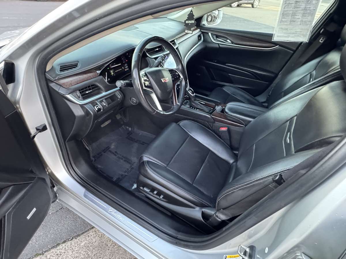 2019 Cadillac XTS Luxury Image 12 of 15