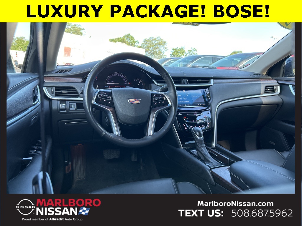 Vehicle image 23 of 28