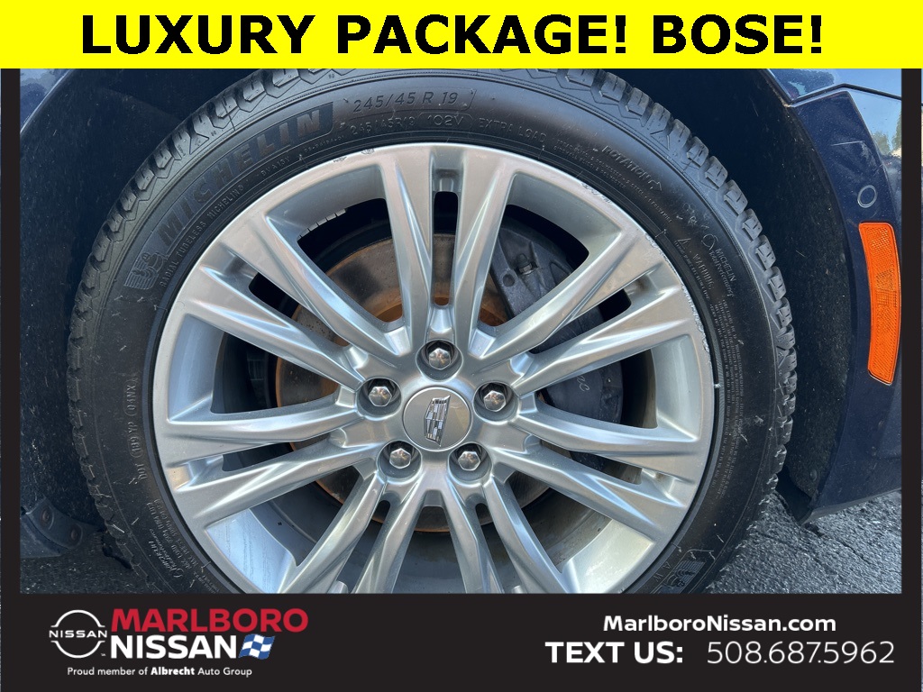 Vehicle image 10 of 28