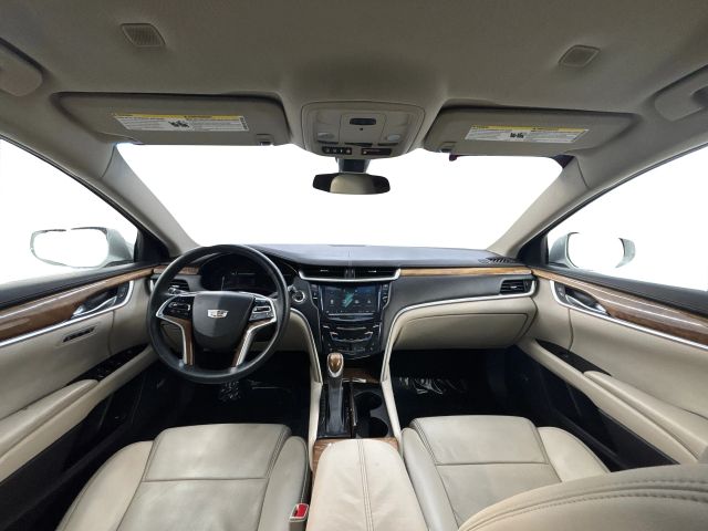 2019 Cadillac XTS Luxury Image 4 of 9