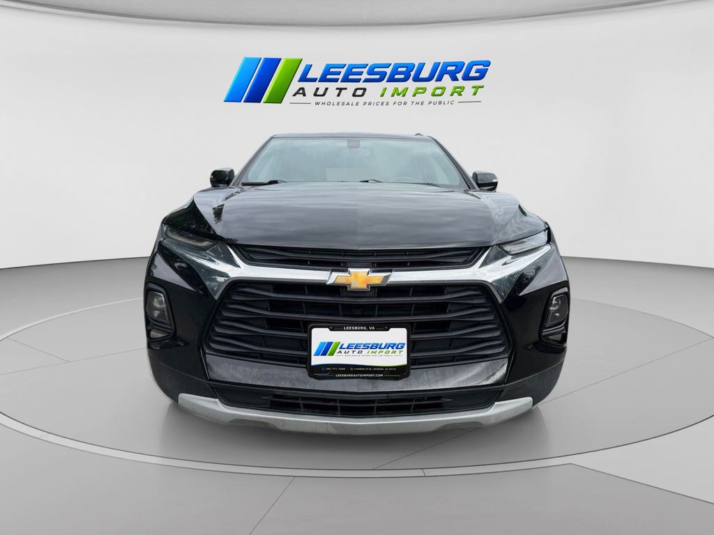 2019 Chevrolet Blazer Base Image 2 of 13