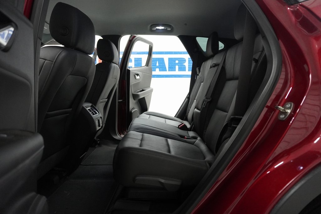 Vehicle image 41 of 43