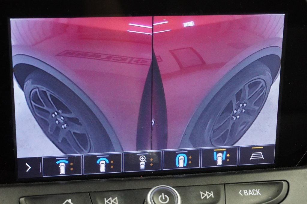 Vehicle image 33 of 43