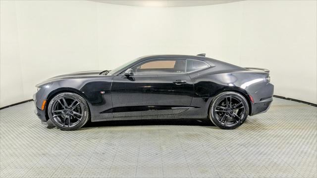 2019 Chevrolet Camaro 1LT Image 7 of 27