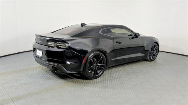2019 Chevrolet Camaro 1LT Image 5 of 27