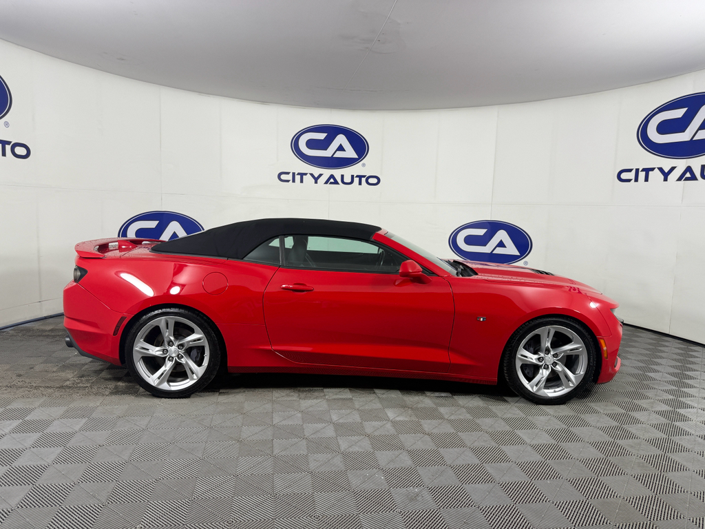 Vehicle image 4 of 25