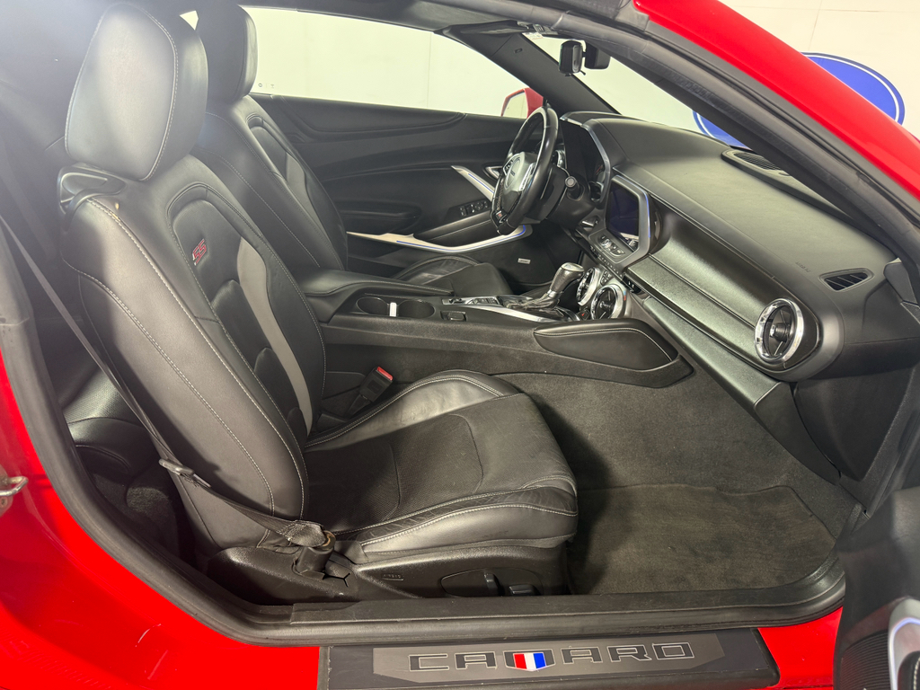 Vehicle image 14 of 25