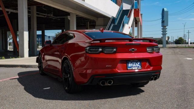 Vehicle image 9 of 23