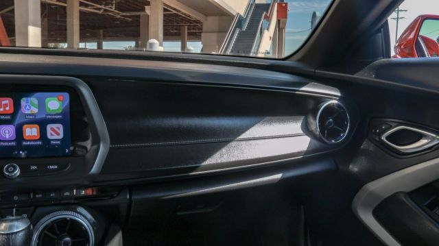 Vehicle image 17 of 23