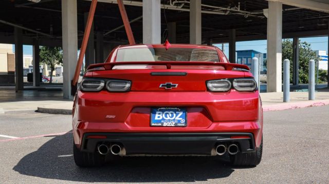 Vehicle image 8 of 23