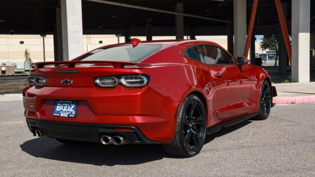 Vehicle image 7 of 23