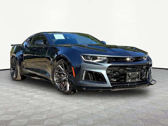 2019 Chevrolet Camaro ZL1 Image 3 of 35