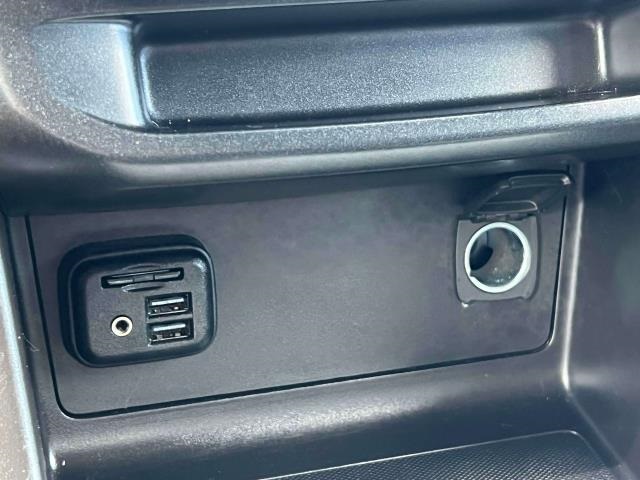 Vehicle image 31 of 37