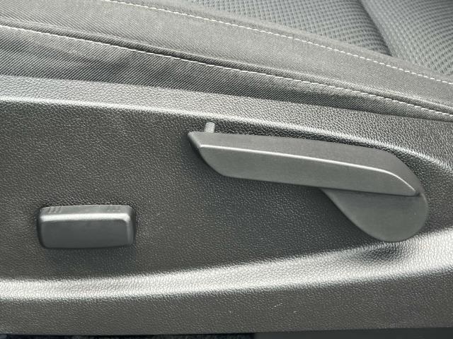 Vehicle image 22 of 37