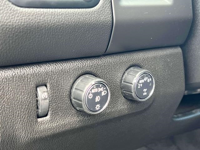 Vehicle image 34 of 37