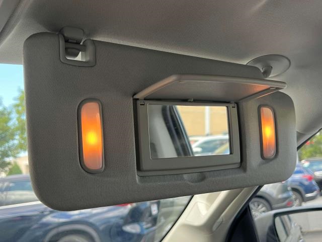 Vehicle image 19 of 37