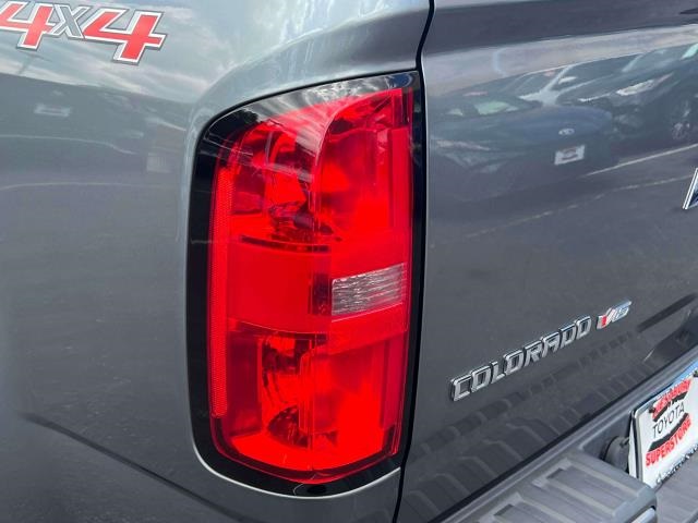 Vehicle image 32 of 37