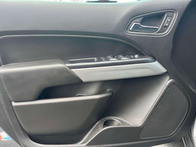 Vehicle image 15 of 37