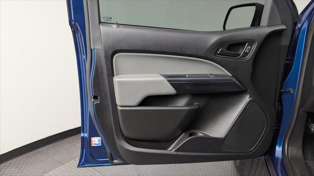 Vehicle image 12 of 33
