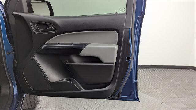 Vehicle image 24 of 33